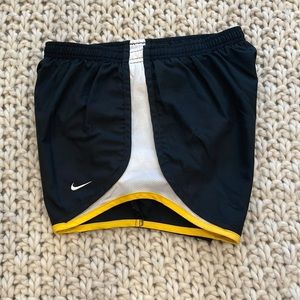 Nike Tempo Short